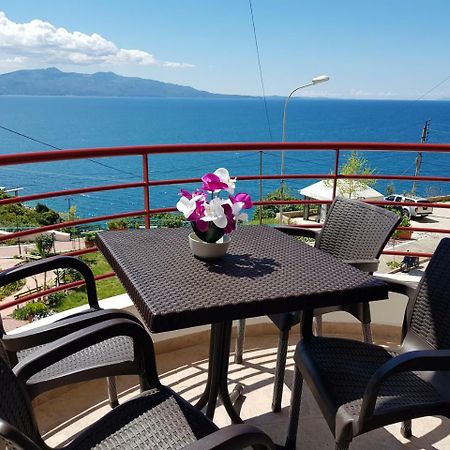 Apartment Of Beautiful Dreams Over The Sea Sarande Exterior photo