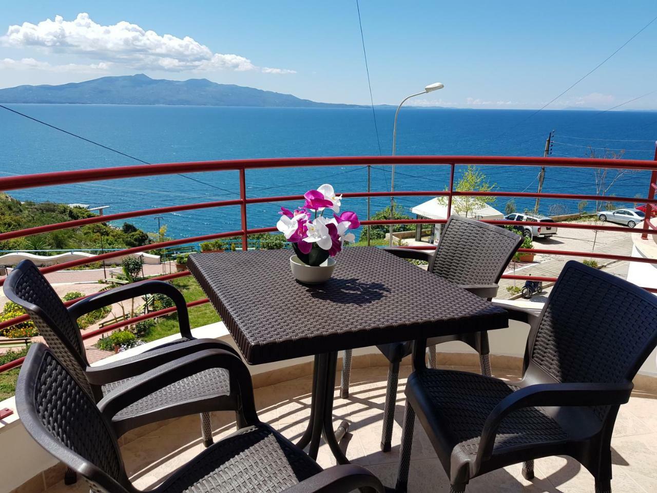 Apartment Of Beautiful Dreams Over The Sea Sarande Exterior photo